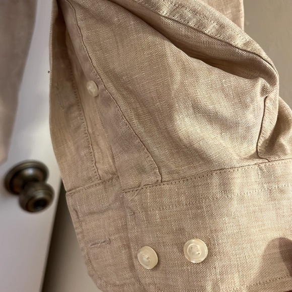 Jos. A. Bank Traveler’s Collection linen shirt - Picture 5 of 7